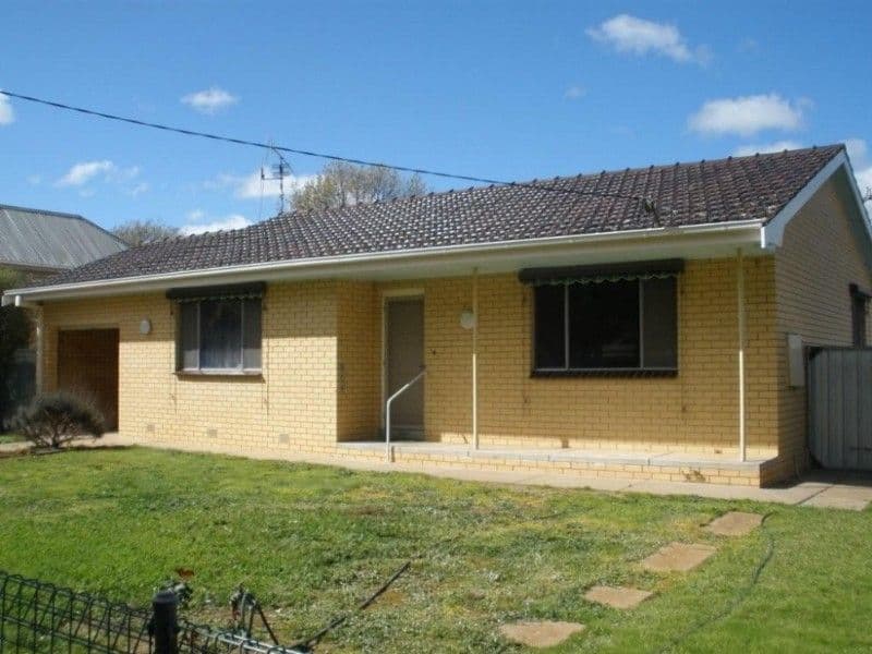 1 Moore Street, ROCHESTER VIC 3561, Rochester - Thumbnail 2