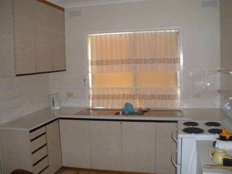 1 Moore Street, ROCHESTER VIC 3561, Rochester - Thumbnail 4