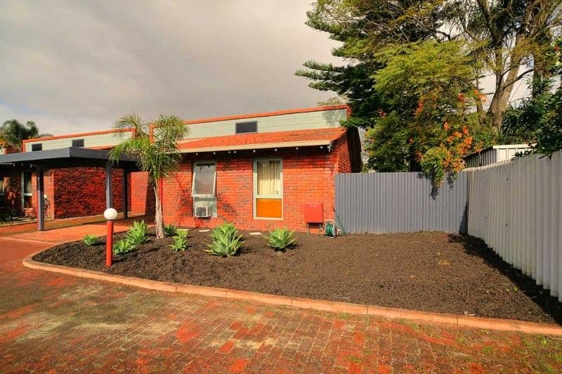 27 Adermann Drive, Kingaroy, QLD, 4610, Kingaroy - Thumbnail 2