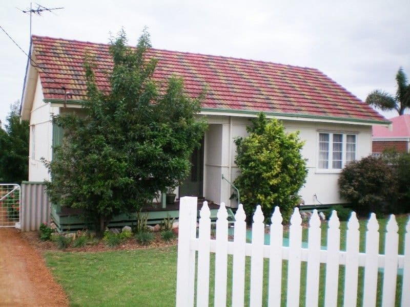 138 Brede Street, GERALDTON WA 6530, Geraldton - Thumbnail 2
