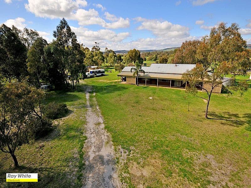 1086 Almeria Parade, BULLSBROOK WA 6084, Bullsbrook - Thumbnail 3