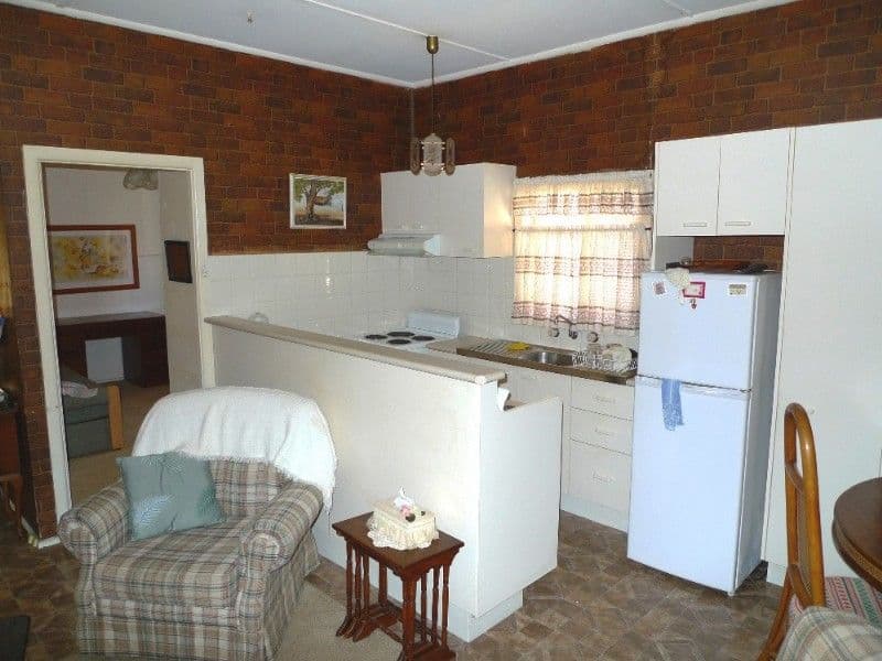 16 Ninth Avenue, TOUKLEY NSW 2263, Toukley - Thumbnail 3