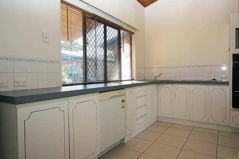 11 Yaralla Avenue, EAST MACKAY QLD 4740, East Mackay - Thumbnail 4