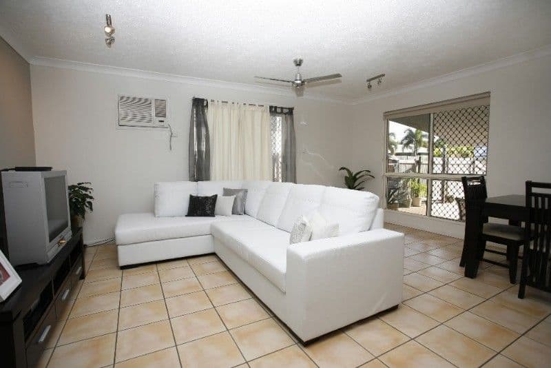 4 Cranbrook Crescent, Dawesville, WA, 6211, Dawesville - Thumbnail 3