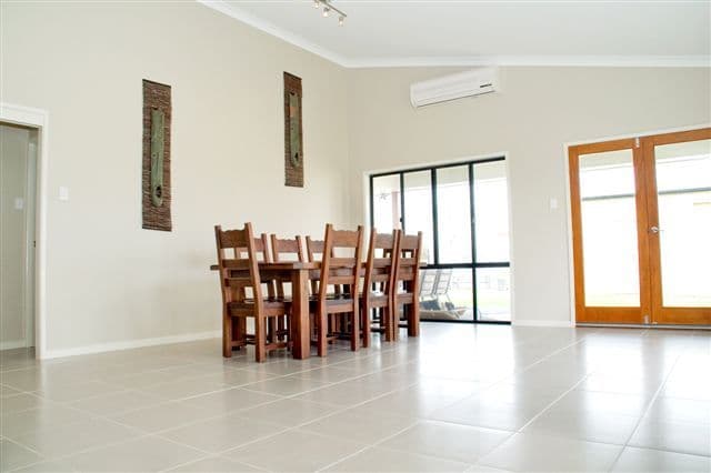 28 Castor Road, Wavell Heights, QLD, 4012, Wavell Heights - Thumbnail 3