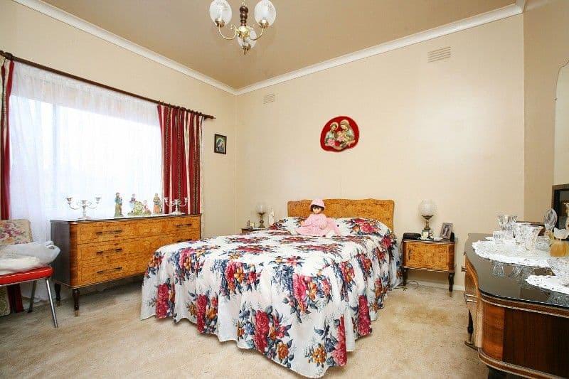 24 Montasell Avenue, DEER PARK VIC 3023, Deer Park - Thumbnail 6