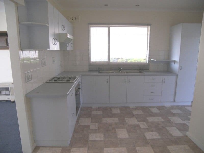 10 Kimba Road, PARA HILLS SA 5096, Para Hills - Thumbnail 3