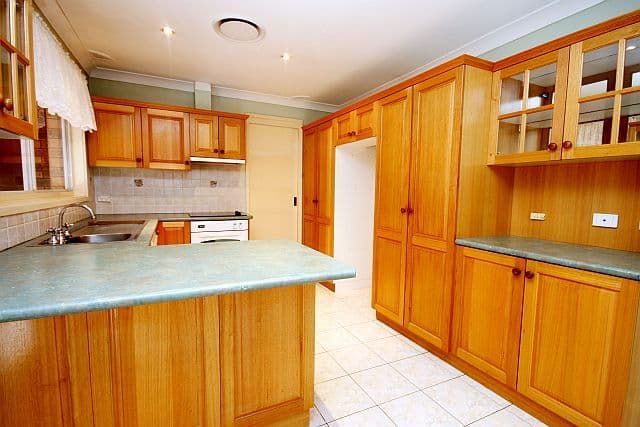11 Linda Avenue, BASS HILL NSW 2197, Bass Hill - Thumbnail 4