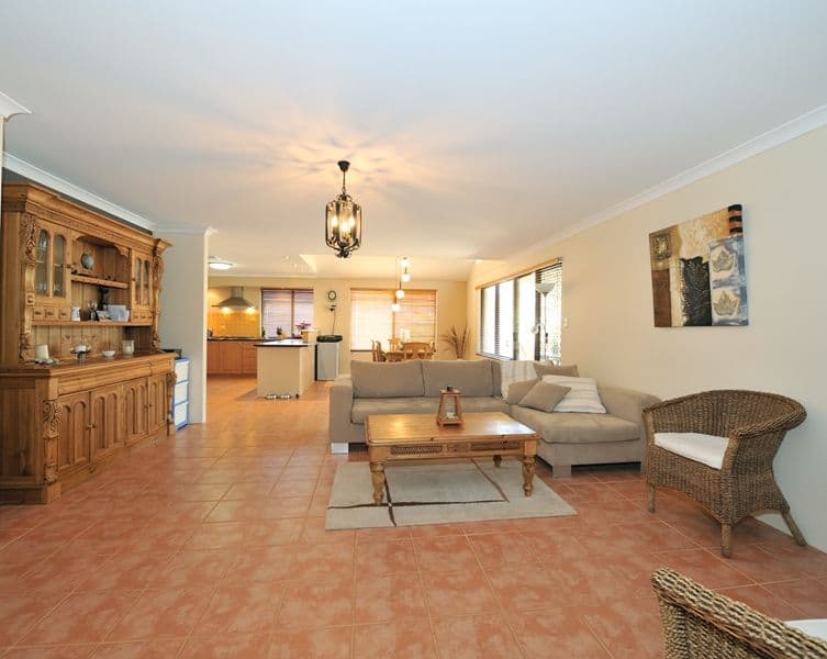 42 Arpenteur Drive, BALDIVIS WA 6171, Baldivis - Thumbnail 3