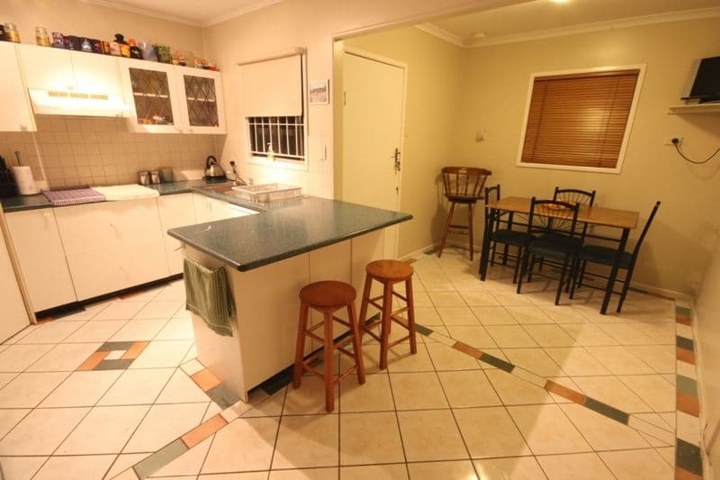 25  Christopher Street, SUNNYBANK HILLS QLD 4109, Sunnybank Hills - Thumbnail 4