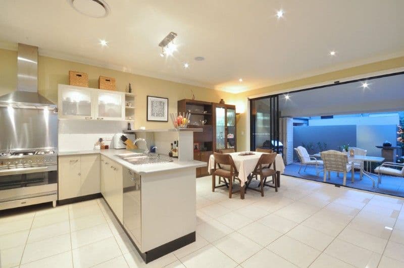 23 Burns Street, INDOOROOPILLY QLD 4068, Indooroopilly - Thumbnail 3