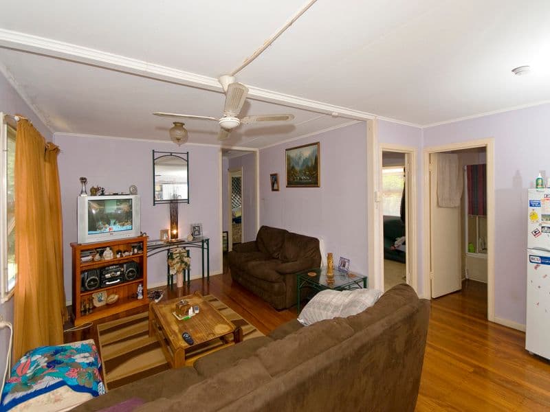 15 Leyte Avenue, PALM BEACH QLD 4221, Palm Beach - Thumbnail 2