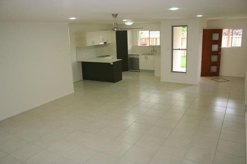 11 Allamanda Avenue, BUDERIM QLD 4556, Buderim - Thumbnail 2