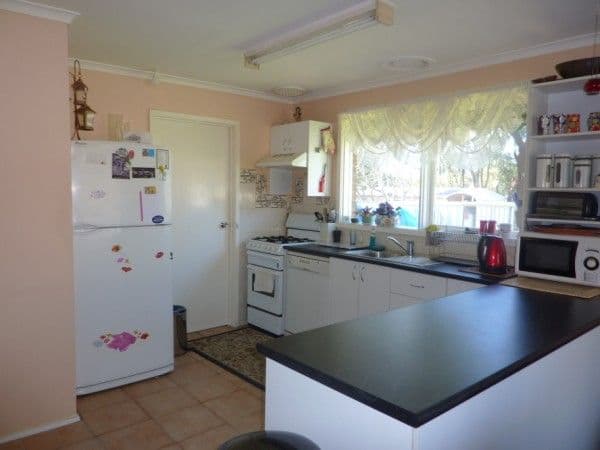 2 Fantail Court, CARRUM DOWNS VIC 3201, Carrum Downs - Thumbnail 2