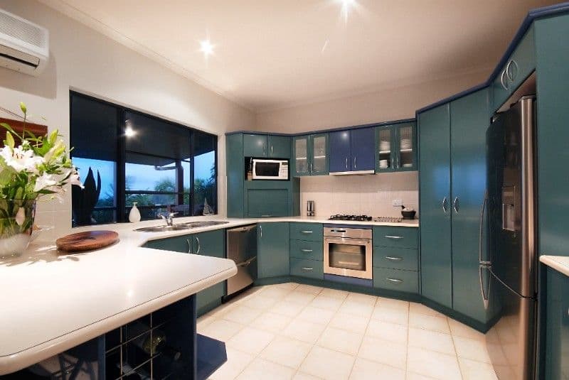 23 Country Road, CANNONVALE QLD 4802, Cannonvale - Thumbnail 2