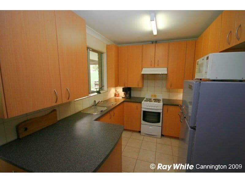 30 Menzies Place, THORNLIE WA 6108, Thornlie - Thumbnail 2