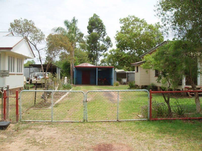 20 Hunter Street, CHARLEVILLE QLD 4470, Charleville - Thumbnail 4