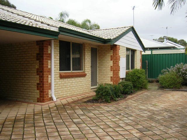 4/33 Holmesdale Road, WOODBRIDGE WA 6056, Woodbridge - Image 1