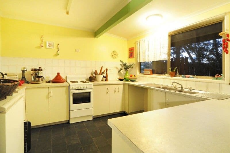 2 Duell Road, CANNONVALE QLD 4802, Cannonvale - Thumbnail 2