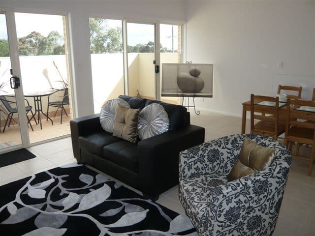 53 B  Honeysuckle Drive, HOPE VALLEY SA 5090, Hope Valley - Thumbnail 4