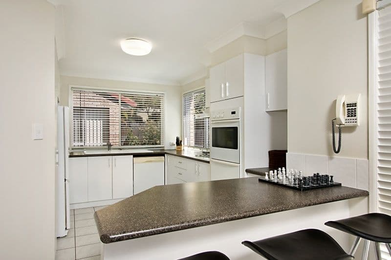 34 Pindari Avenue, BURLEIGH HEADS QLD 4220, Burleigh Heads - Thumbnail 4