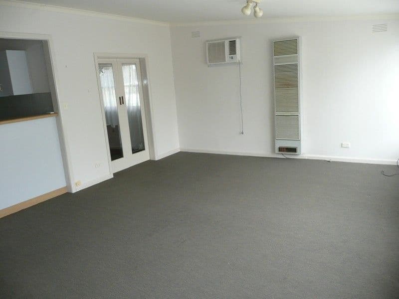 37 Moama Street, ECHUCA VIC 3564, Echuca - Thumbnail 3