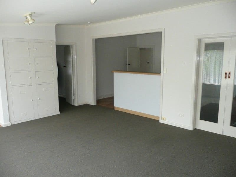 37 Moama Street, ECHUCA VIC 3564, Echuca - Thumbnail 6