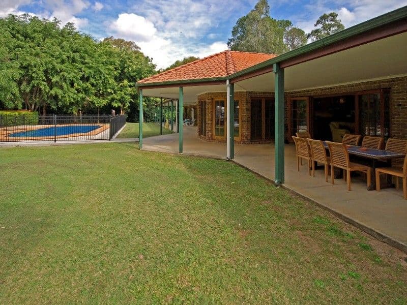 104 Idonia Street, BRIDGEMAN DOWNS QLD 4035, Bridgeman Downs - Thumbnail 3