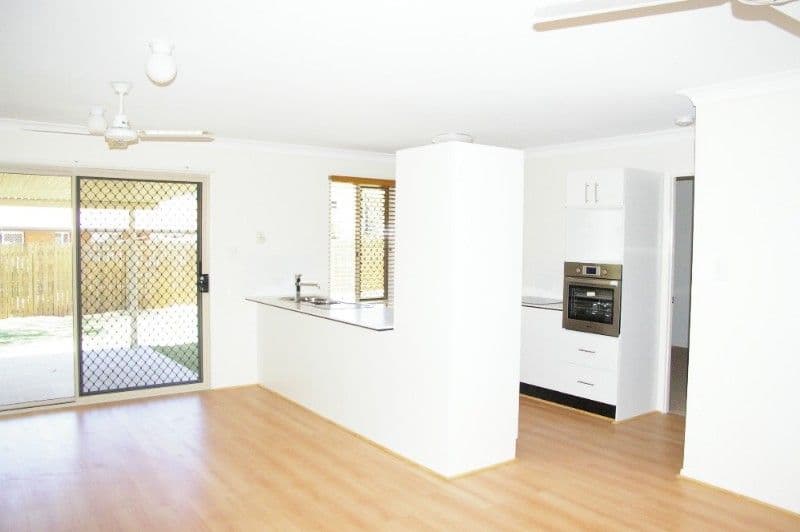 30 Government Street, DECEPTION BAY QLD 4508, Deception Bay - Thumbnail 3