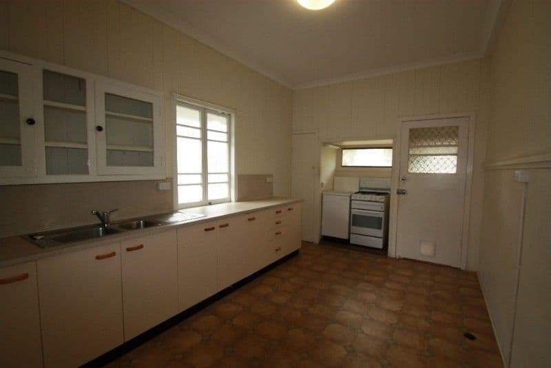 183 Stafford Road, KEDRON QLD 4031, Kedron - Thumbnail 3