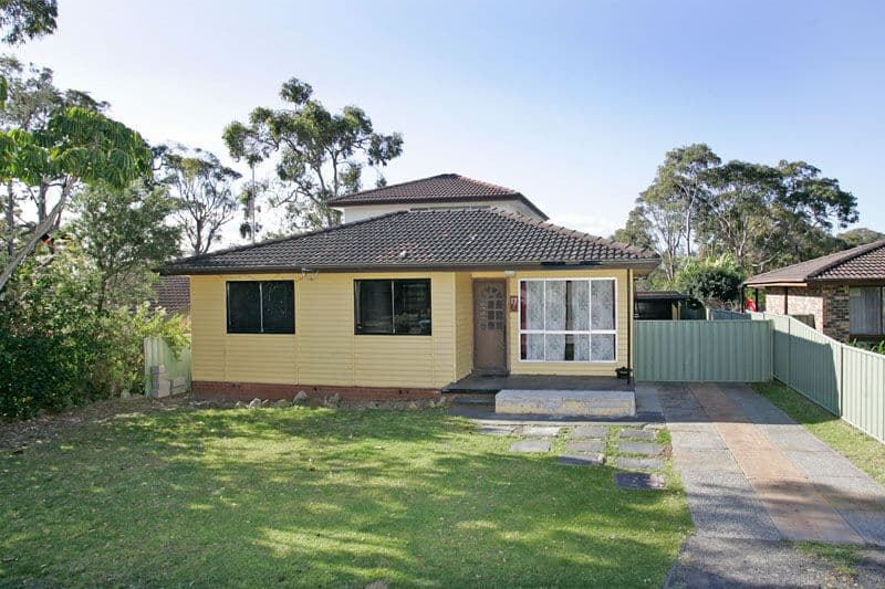 17 Avonlea Avenue, GOROKAN NSW 2263, Gorokan - Image 1
