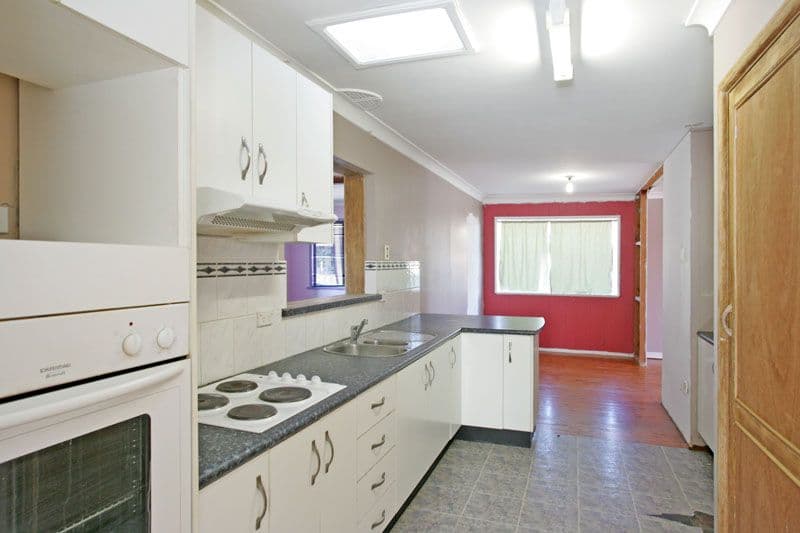 17 Avonlea Avenue, GOROKAN NSW 2263, Gorokan - Thumbnail 2