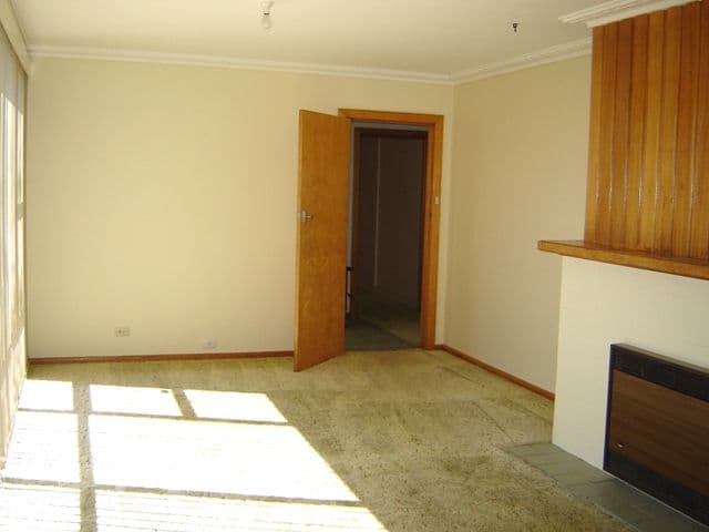 17 Emma Street, WEST LAUNCESTON TAS 7250, West Launceston - Thumbnail 2
