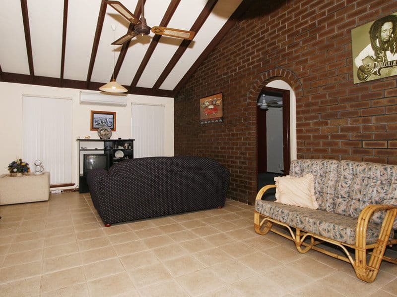 9 Inveraray Crescent, HAMERSLEY WA 6022, Hamersley - Thumbnail 5