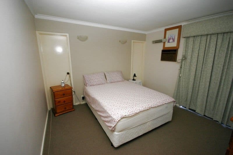 28 Crawford Street, CANNINGTON WA 6107, Cannington - Thumbnail 4