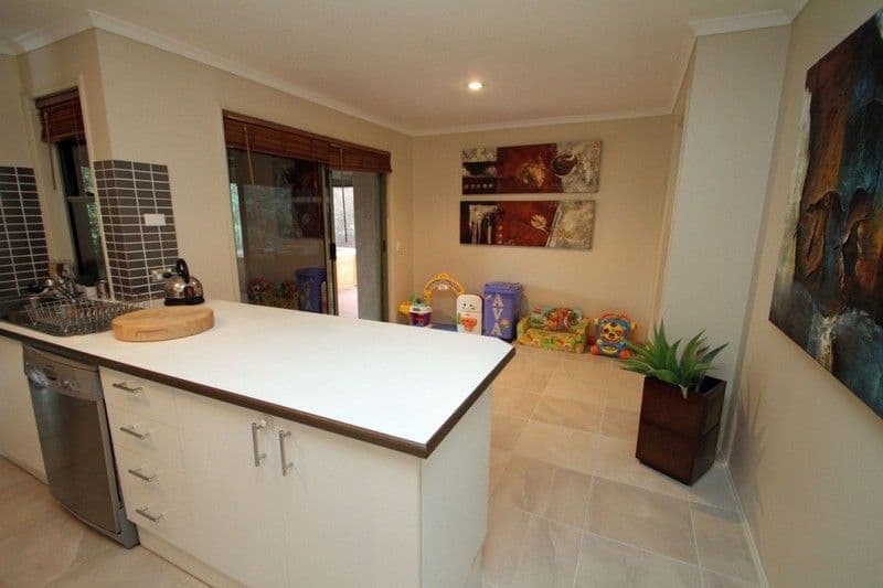 41 Cook Street, FOREST LAKE QLD 4078, Forest Lake - Thumbnail 5