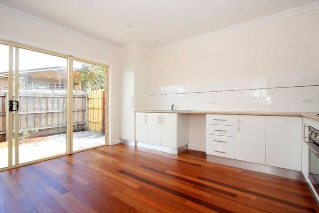 117 Rathcown Road, RESERVOIR VIC 3073, Reservoir - Thumbnail 3
