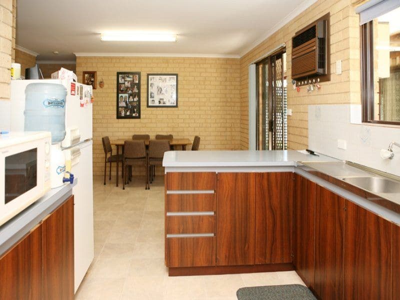 4 Anderson Street, WALKAWAY WA 6528, Walkaway - Thumbnail 3