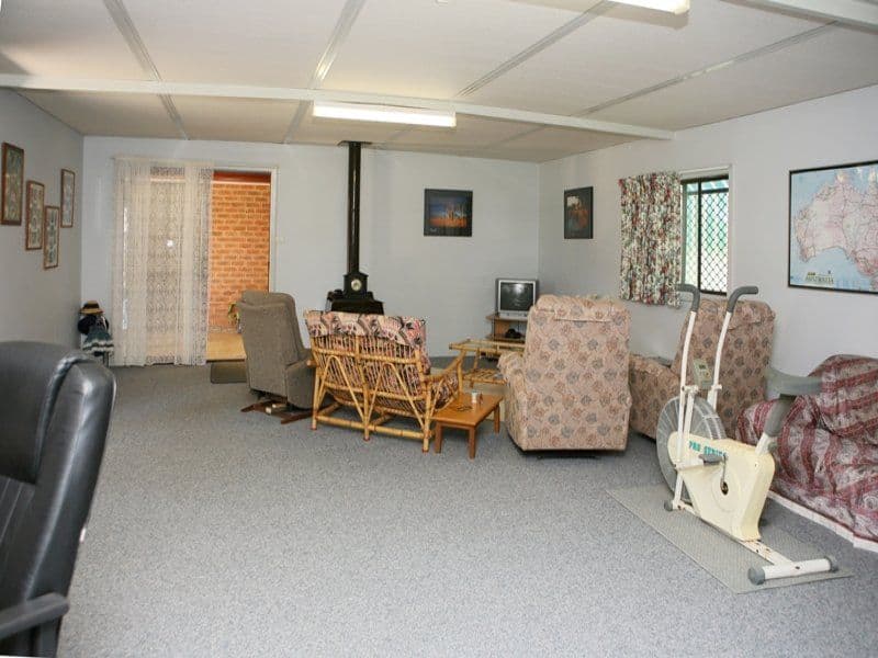 4 Anderson Street, WALKAWAY WA 6528, Walkaway - Thumbnail 5