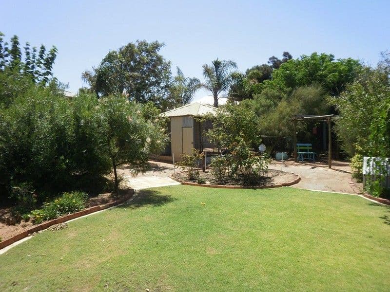 73 Sunnybanks Drive, STRATHALBYN WA 6530, Strathalbyn - Thumbnail 2