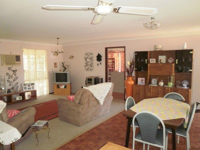 73 Sunnybanks Drive, STRATHALBYN WA 6530, Strathalbyn - Thumbnail 5