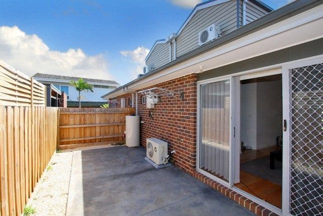27 Willoughby Street, RESERVOIR VIC 3073, Reservoir - Thumbnail 4