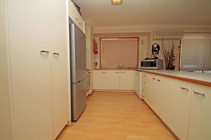 5 Mitchell Place, FOREST LAKE QLD 4078, Forest Lake - Thumbnail 2