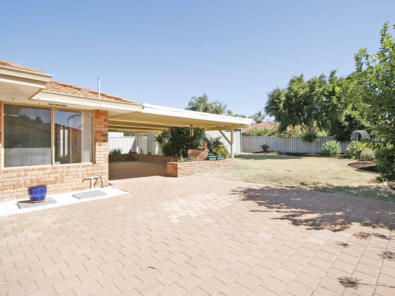 4 Dorandal Court, ALEXANDER HEIGHTS WA 6064, Alexander Heights - Thumbnail 2