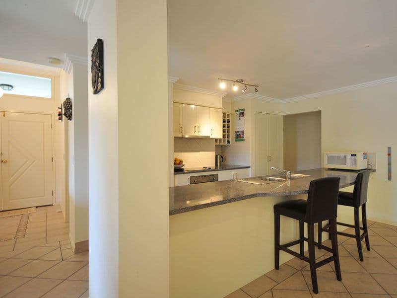 18 Breynia Court, ELANORA QLD 4221, Elanora - Thumbnail 3