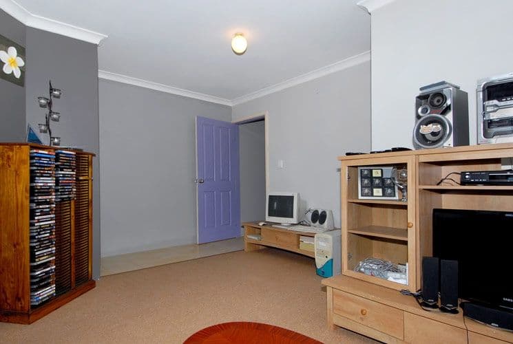 30 Mornington Boulevard, WAIKIKI WA 6169, Waikiki - Thumbnail 3