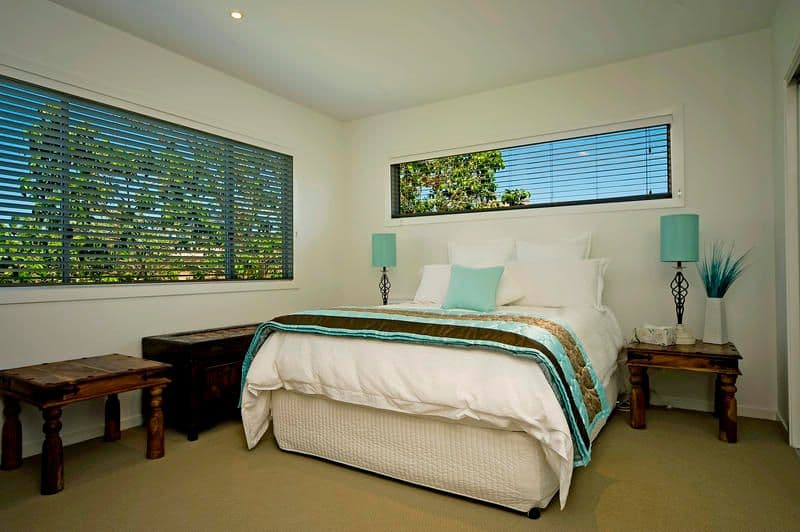 30 Poinsettia Avenue, RUNAWAY BAY QLD 4216, Runaway Bay - Thumbnail 5