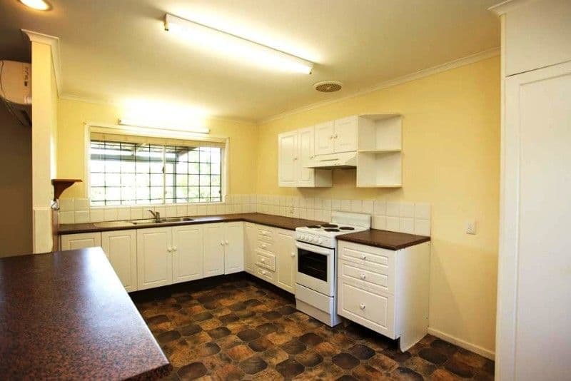 11 Madlo Street, THE GAP QLD 4061, The Gap - Thumbnail 6