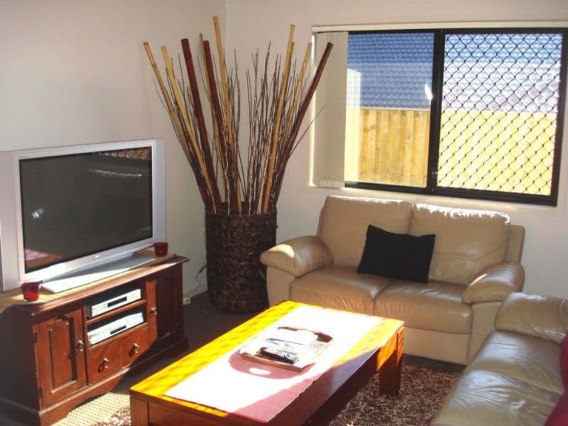 52 Wunburra Circuit, PACIFIC PINES QLD 4211, Pacific Pines - Thumbnail 2
