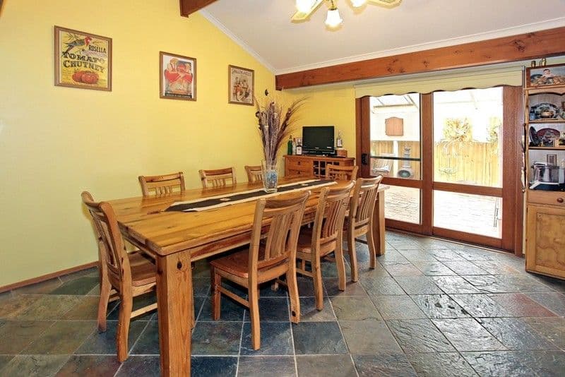 23 Ridge Drive, WYNDHAM VALE VIC 3024, Wyndham Vale - Thumbnail 3